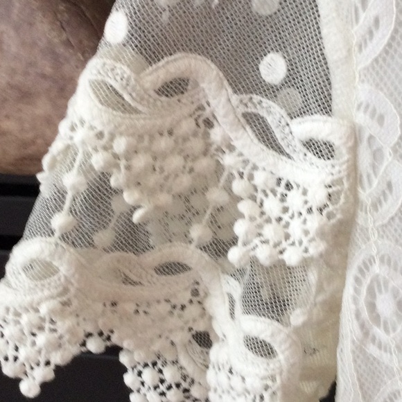 Lace Detailed Boho Style Top NWT Size M - Picture 4 of 5